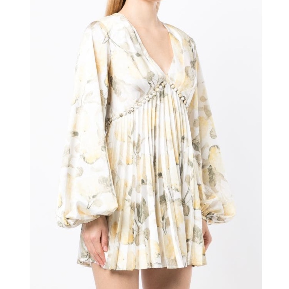 ACLER Floral-printed pleated dress. Worn once. Size Small. Excellent condition.